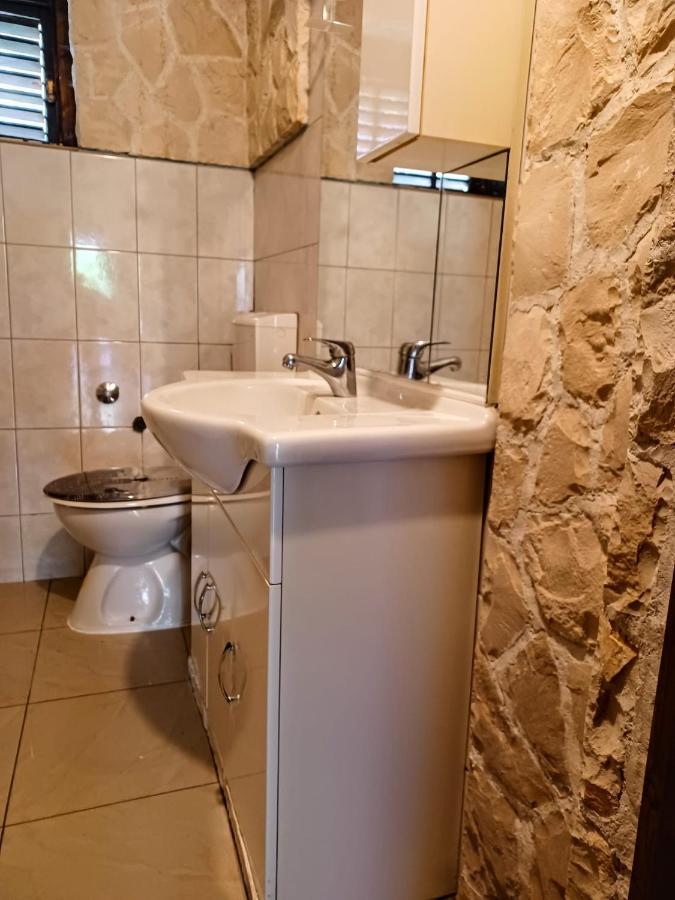 Dalmatia Rustica Comfortable One Bedroom+Fireplace 扎达尔 外观 照片