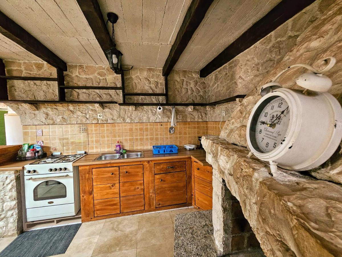 Dalmatia Rustica Comfortable One Bedroom+Fireplace 扎达尔 外观 照片